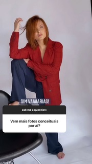 Larissa Manoela feet photo thumbnail