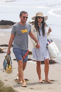 Jordana Brewster feet photo thumbnail