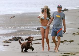 Jordana Brewster feet photo thumbnail