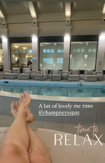 Tina O'Brien feet photo thumbnail
