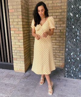 Rochelle Humes feet photo thumbnail
