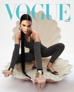 Kendall Jenner feet photo thumbnail