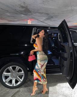 Kylie Jenner feet photo thumbnail