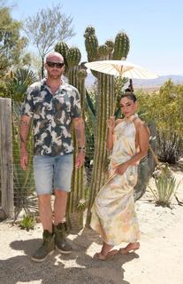 Vanessa Hudgens feet photo thumbnail