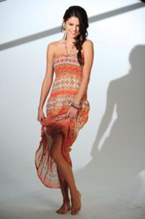 Selena Gomez feet photo thumbnail