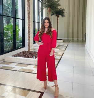 Juliana Paiva feet photo thumbnail
