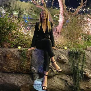 Gwyneth Paltrow feet photo thumbnail