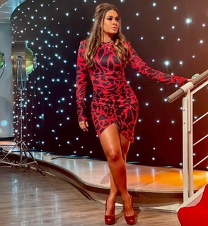 Galilea Montijo feet photo thumbnail