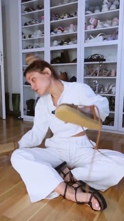 Mary Synatsaki feet photo thumbnail