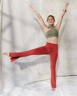 Kate Hudson feet photo thumbnail