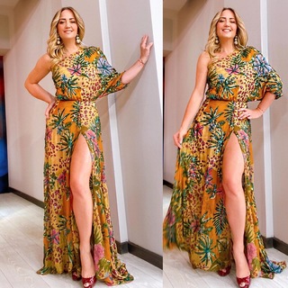Andrea Legarreta feet photo thumbnail