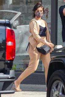 Camila Cabello feet photo thumbnail