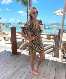 Molly Sims feet photo thumbnail