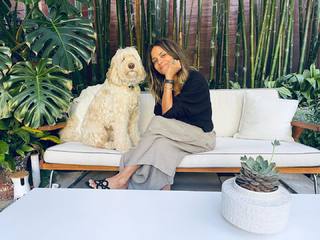 Halle Berry feet photo thumbnail