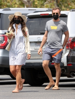 Jordana Brewster feet photo thumbnail