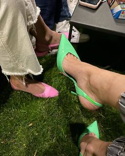 Chiara Ferragni feet photo thumbnail