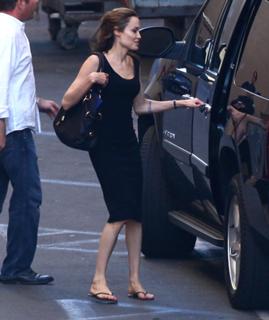 Angelina Jolie feet photo thumbnail