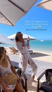 Molly Sims feet photo thumbnail