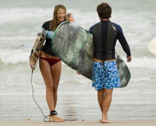 Elle Macpherson feet photo thumbnail