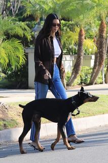 Kendall Jenner feet photo thumbnail