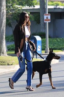 Kendall Jenner feet photo thumbnail