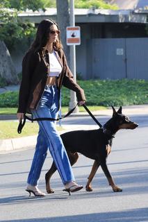 Kendall Jenner feet photo thumbnail