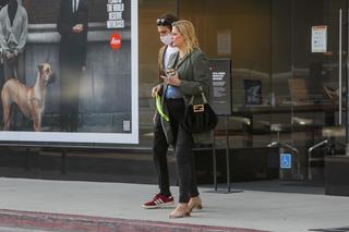 Mischa Barton feet photo thumbnail