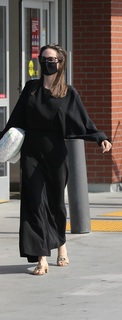 Angelina Jolie feet photo thumbnail