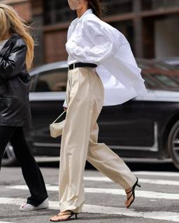 Kendall Jenner feet photo thumbnail