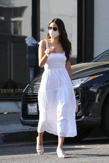 Eiza González feet photo thumbnail