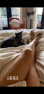 Brooke Burke feet photo thumbnail