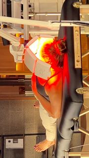 Brooke Burke feet photo thumbnail
