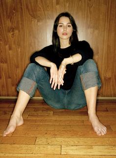 Keira Knightley feet photo thumbnail