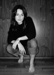 Keira Knightley feet photo thumbnail