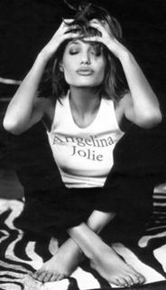 Angelina Jolie feet photo thumbnail