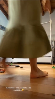 Tania Rincón feet photo thumbnail