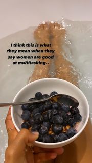 Rochelle Humes feet photo thumbnail