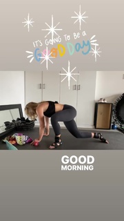 Julie Benz feet photo thumbnail