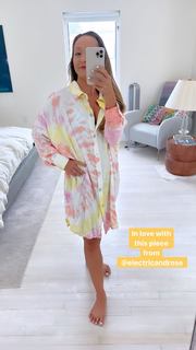 Kino MacGregor feet photo thumbnail