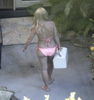 Britney Spears feet photo thumbnail