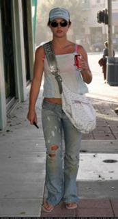 Britney Spears feet photo thumbnail