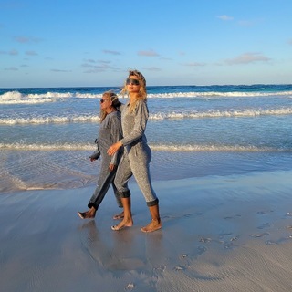 Lívia Andrade feet photo thumbnail