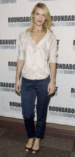 Claire Danes feet photo thumbnail
