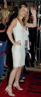 Claire Danes feet photo thumbnail