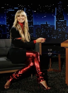 Heidi Klum feet photo thumbnail