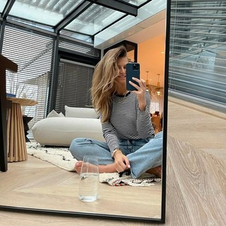 Anna Lewandowska feet photo thumbnail
