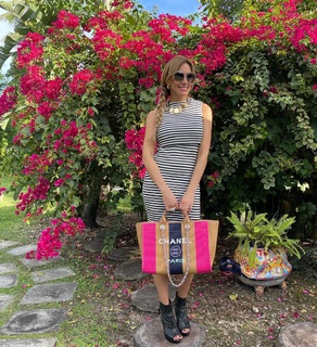 Lili Estefan feet photo thumbnail