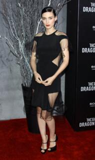 Rooney Mara feet photo thumbnail
