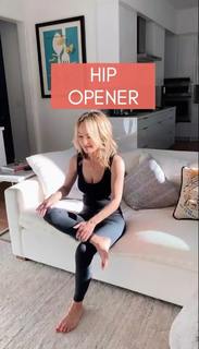 Giada De Laurentiis feet photo thumbnail