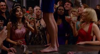 Anna Faris feet photo thumbnail